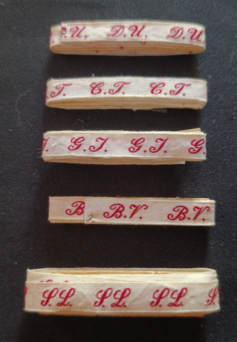 Lot ancien ruban initiale - ruban,