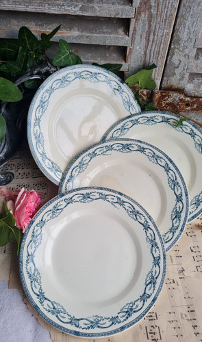 Anciennes assiettes plates - assiettes,