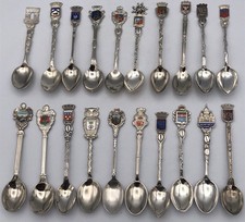 LOT De 20 Cuillères De Collection En Métal Argenté Blason Couleur Ville Région