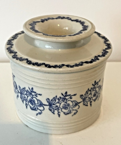 Ancien beurrier eau - à,