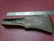 Hache en bronze massif moulage muséal