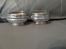 2 salerons en métal argenté Orbrille et leurs verrines TBE