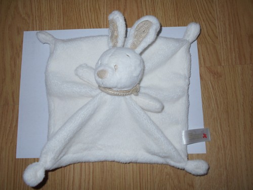 Doudou plat carré lapin simba