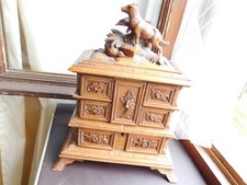 ancien coffret a bijoux en bois sculpté foret noire XIX éme