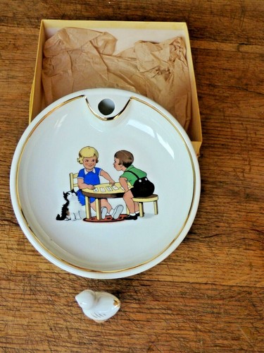 Ancienne assiette bouillie - ancienne, a
