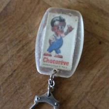 ancien porte cle publicitaire collection CHOCOLAT CHOCOREVE