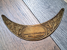 Une plaque de casque Adrian ww1  14/18 militaria.