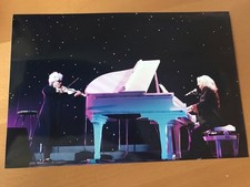 CATHERINE LARA et VERONIQUE SANSON - PHOTO DE PRESSE 17x26