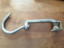 Ancien Crochet de Boucher