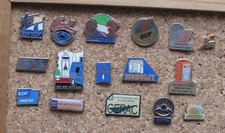 Lot 02 de 16 pin's EDF GDF et