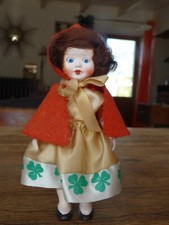 poupée ancienne petit