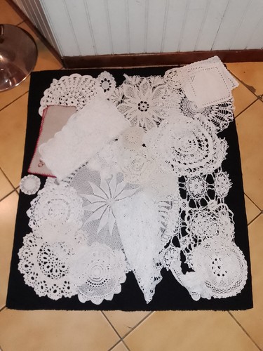 Lot napperons ancien - de,
