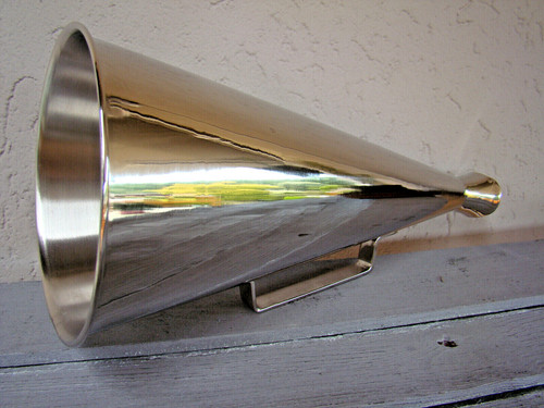 Mégaphone porte voix rétro
