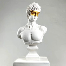 Masque doré statue David