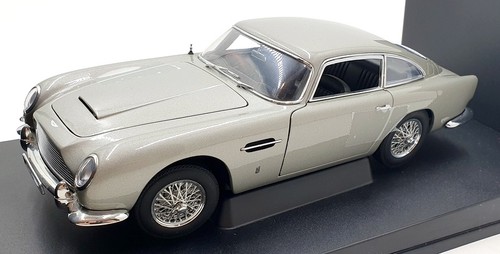 Autoart scale 70020 aston - 1/18,