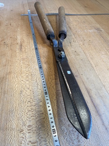 Old tool outil - tool, ancien