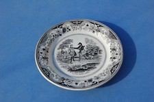 Assiette parlante Louis Lebeuf MONTEREAU  Le port d'arme oublié.N°6 - chasse