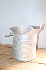 Ancien seau décalitre  garage / usine / loft / ferme / paysan / campagne