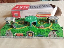 jouet mécanique en tôle