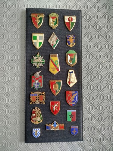 Lot insignes militaires - , sous