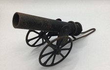 Ancien Canon Miniature Fonte