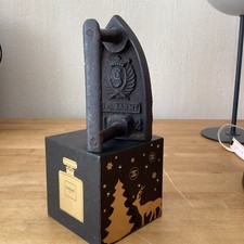 Fer à repasser gendarme numéro deux presse-papiers 12x6 Cm