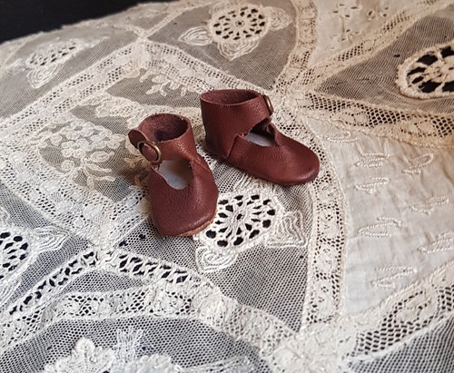Chaussures cuir poupée - chaussures,