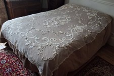 Ancienne Jeté de Lit/Dessus