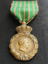RARE MÉDAILLE DE SAINTE