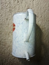 P2- broc fontaine lavement tôle émaillée blanc chiné bleu avec étiquette aigle