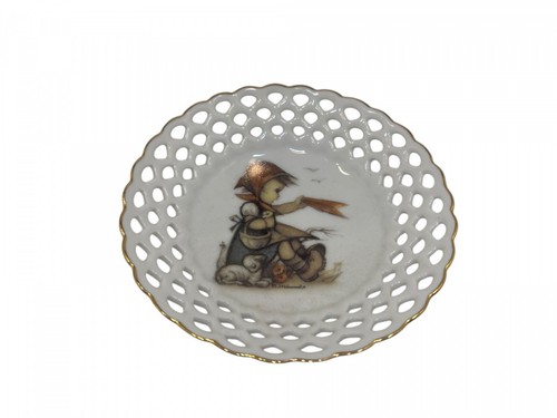 Coupe en porcelaine - m.i.,