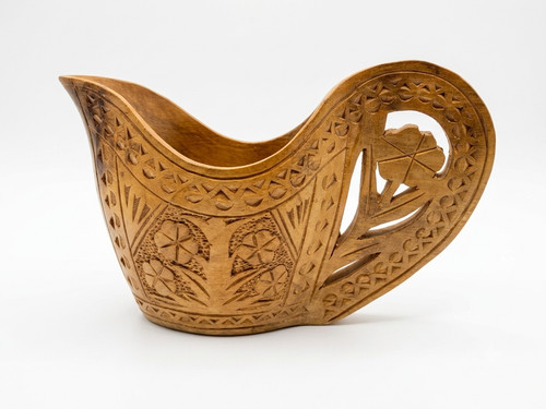 Vtg hand carved wood - carved,