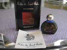 EAU DEFENDUE  Niki de Saint