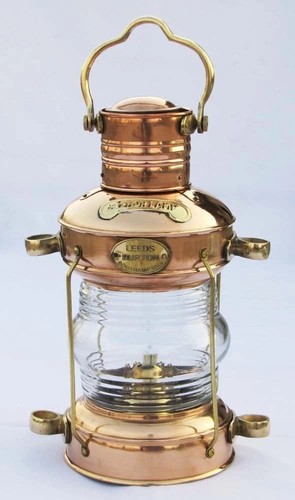 Ancienne lampe pétrole - lampe,