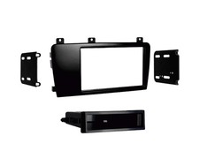 Façade d'autoradio 2-DIN avec