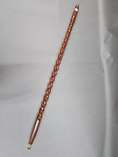 Canne en bois faite à la main