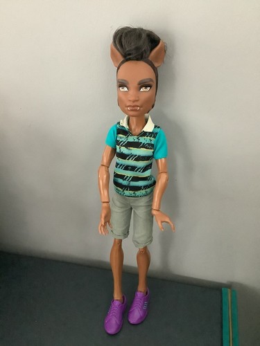 Poupée monster high clawd - poupée,