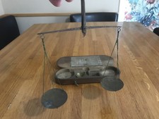 BALANCE DE TABLE A PLATEAUX ANCIENNE AVEC ETUI - MONNAIE ET OR