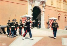 MONACO - la Relève de la Garde des Carabiniers de S.A.S. le Prince de Monaco