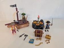 PLAYMOBIL 6683-6682 pirates et trésor royal ( personnage, radeau )