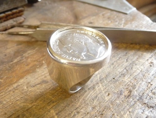 Chevalière argent ronde avec
