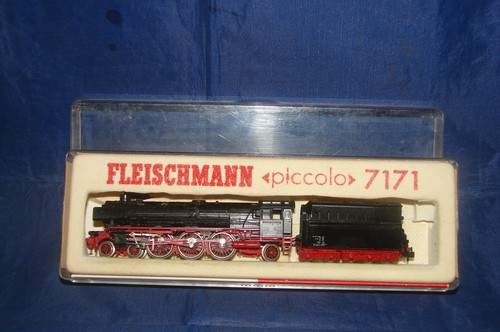 Fleischmann locomotive - fleischmann, n