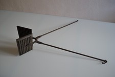 ANCIEN GAUFRIER DE CHEMINEE EN FER FORGE MOULE A GAUFRES XIX SIECLE