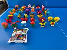 LOT 44 FIGURINES Mr Mme