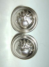 LOT DE 2 BOUTONS  " DOUANES "