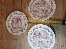 Assiettes parlantes signé - 3, "parlantes"signé