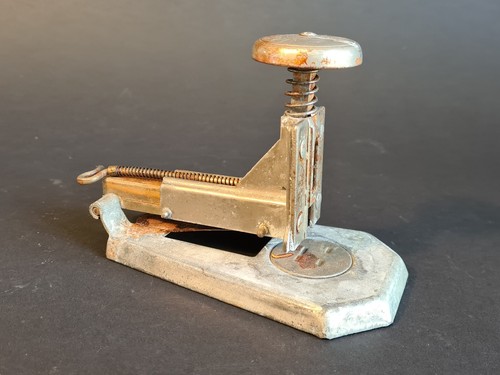 Ancienne agrafeuse bureau - de,