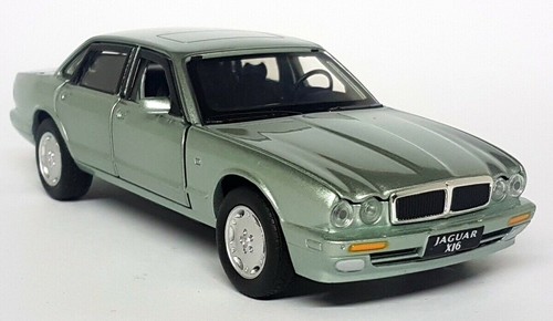 Tayumo jaguar xj6 - 1/32, (x300