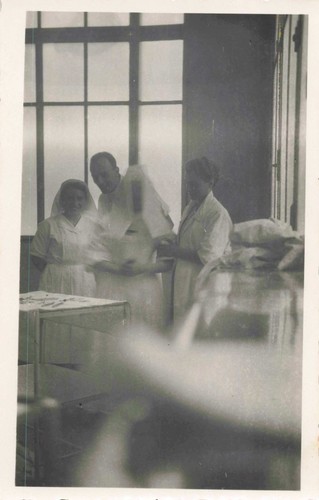 Ancienne photographie medecins - ancienne,