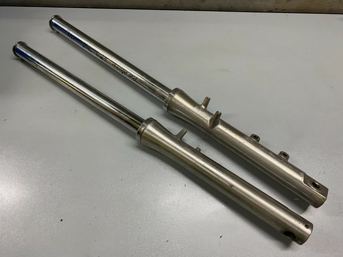 Une paire tube fourche - tube,